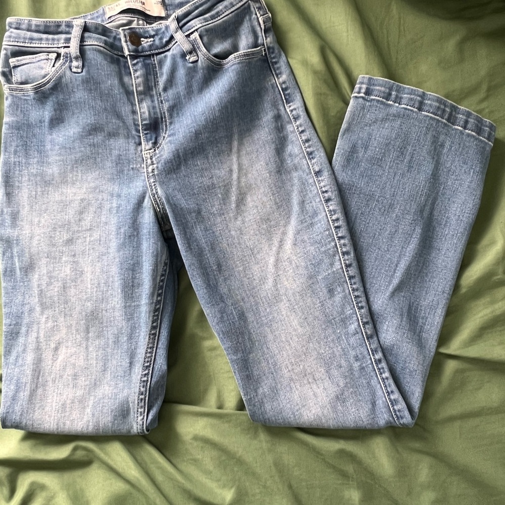 Hollister Curvy High-Rise Vintage Flare